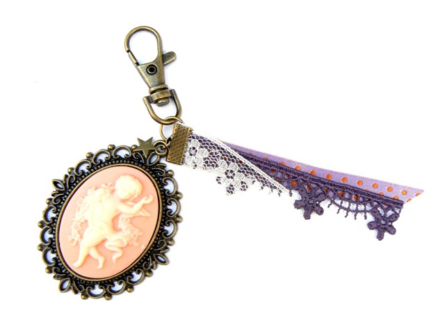 Kit DIY bijou de sac – porte-clés avec cabochon / camée ange rose en résine